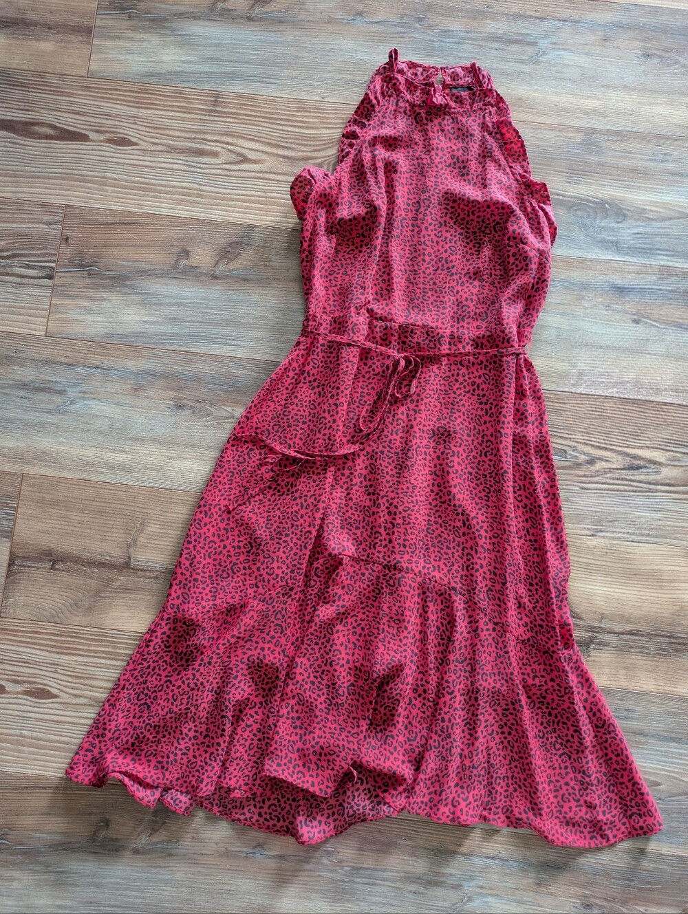 Who‎ What Wear Red Black Leopard Print Sleeveless Halter Top Lined Ruffle Dress